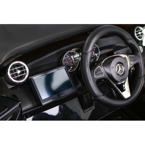 Samochód elektryczny dla dzieci Mercedes GLC 63S, czarny