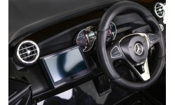Samochód elektryczny dla dzieci Mercedes GLC 63S, czarny