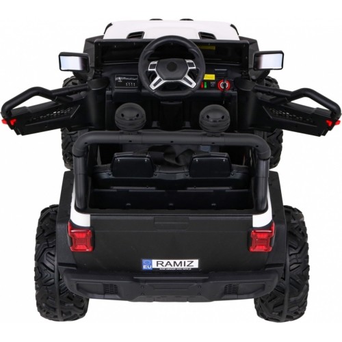 Pojazd elektryczny Master Of Terrain, biały