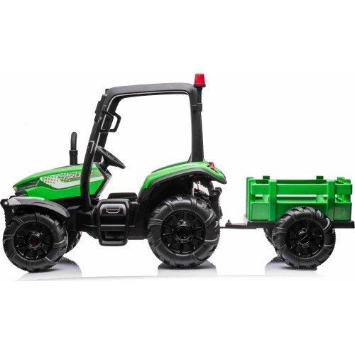Traktor BLAST z przyczepą, zielony