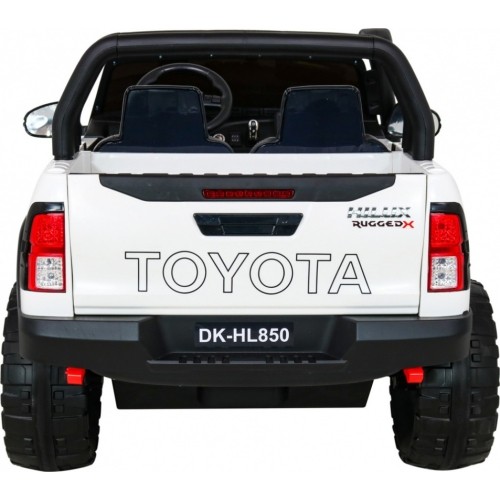 Pojazd Toyota Hilux Biały