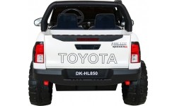 Pojazd Toyota Hilux Biały