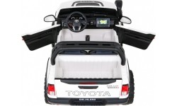 Pojazd Toyota Hilux Biały