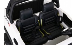 Pojazd Toyota Hilux Biały