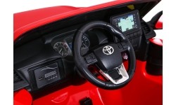 Samochód elektryczny dla dzieci Toyota Hilux czerwony
