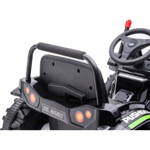 Pojazd elektryczny traktor z koparką, zielony