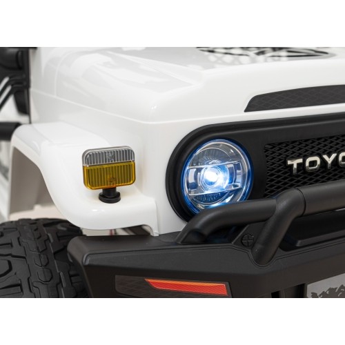Pojazd elektryczny Toyota FJ Cruiser, biały