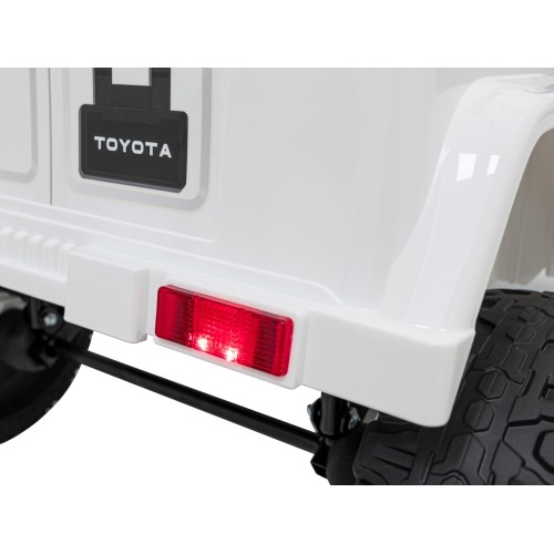 Pojazd elektryczny Toyota FJ Cruiser, biały