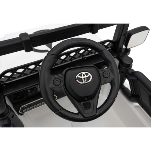 Pojazd elektryczny Toyota FJ Cruiser, biały