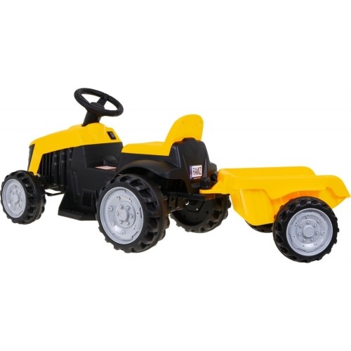 Traktor z przyczepą