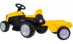 Traktor z przyczepą