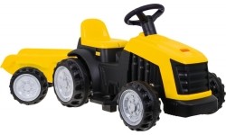 Traktor z przyczepą