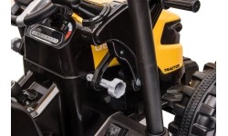 Traktor MEGA D68 z przyczepą, żółty