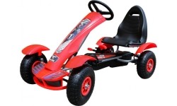 Duży gokart z pompowanymi czerwonymi kołami