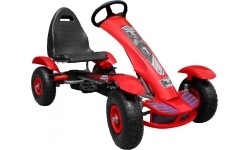 Duży gokart z pompowanymi czerwonymi kołami