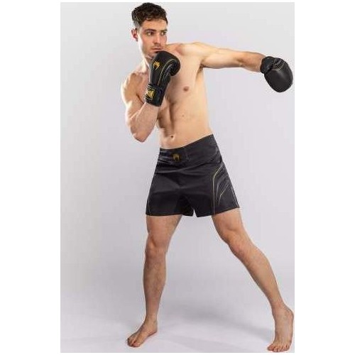 Spodenki MMA Venum Streamline - czarno-złote