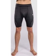 Spodenki Venum Stealth Vale Tudo, czarno-białe
