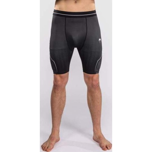Spodenki Venum Stealth Vale Tudo, czarno-białe