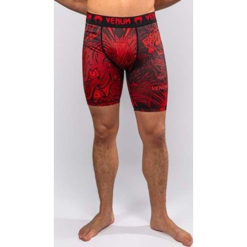 Spodenki Venum Wolf Atak Vale Tudo – czarno-czerwone