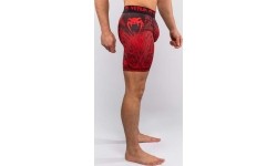 Spodenki Venum Wolf Atak Vale Tudo – czarno-czerwone