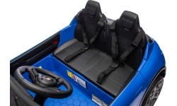 Pojazd elektryczny Porsche Taycan Turbo S niebieski