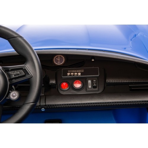 Pojazd elektryczny Porsche Taycan Turbo S niebieski
