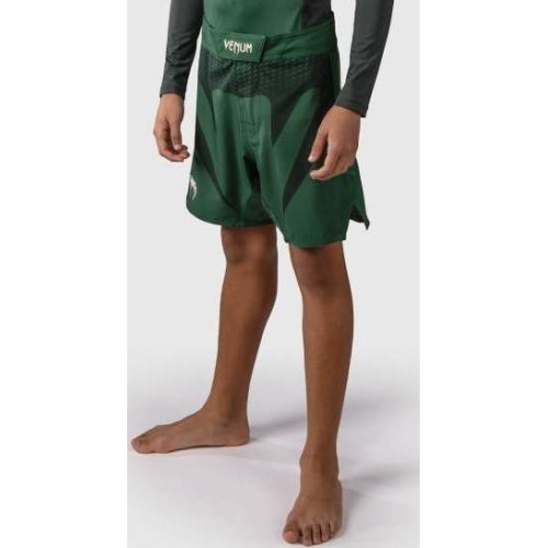 Venum Attack dziecięce spodenki do walki – Forest Green/Off White