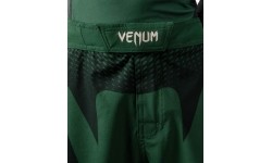 Venum Attack dziecięce spodenki do walki – Forest Green/Off White