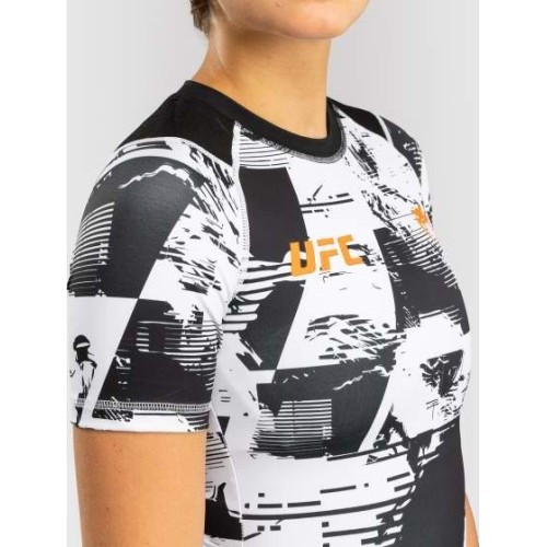 Damska koszulka rashguard UFC Zenith by Venum Fight Week Performance z krótkim rękawem, biała