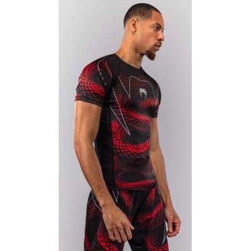 Koszulka Venum Matupa rashguard z krótkim rękawem, czarno-czerwono-srebrna