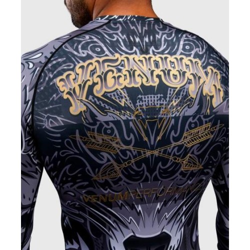 Koszulka rashguard Venum Wolf Atak z długim rękawem – czarny/szary