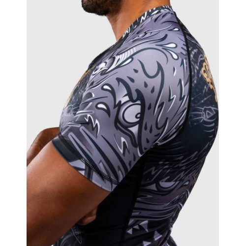 Rashguard z krótkim rękawem Venum Wolf Atak – czarno-szary