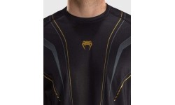 Koszulka Venum Streamline Dry-Tech, czarno-złota