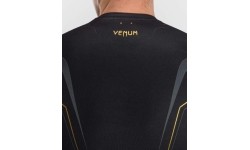 Rashguard z krótkim rękawem Venum Streamline – czarny/złoty