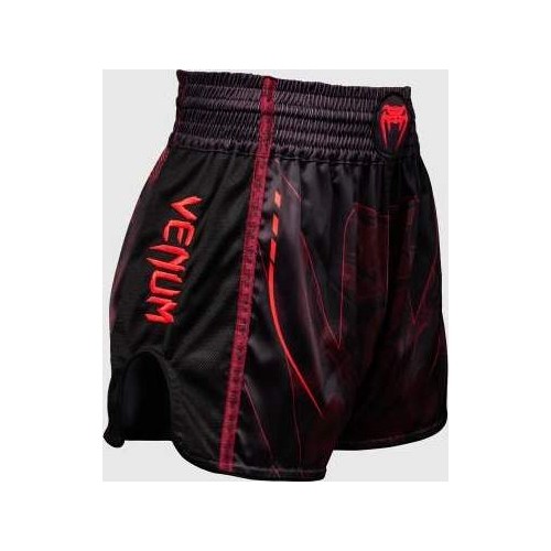 Spodenki Muay Thai Venum Spectre, czarno-czerwone