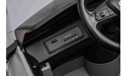 Pojazd elektryczny Audi SQ8, szary