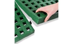 Trampolina gruntowa EXIT Dynamic 244x427 cm z płytami bezpieczeństwa Freezone, czarna