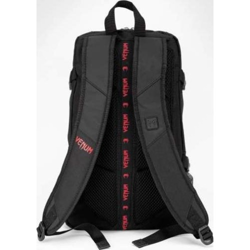 Plecak Venum Challenger Pro Evo – czarny/czerwony