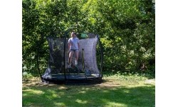 Trampolina gruntowa EXIT Silhouette ø244 cm z siatką ochronną – czarna