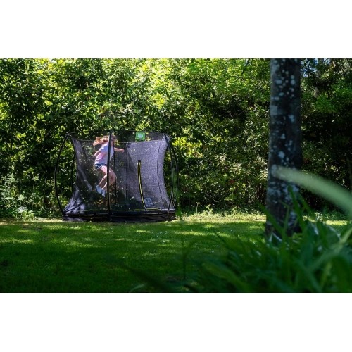 Trampolina gruntowa EXIT Silhouette ø244 cm z siatką ochronną – czarna