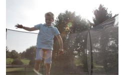 Trampolina gruntowa EXIT Silhouette ø244 cm z siatką ochronną – czarna