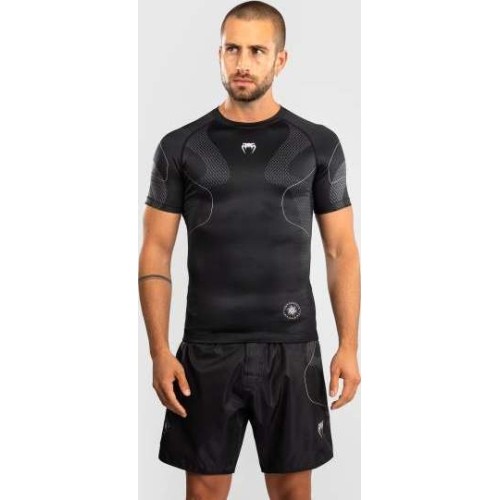 Koszulka rashguard Venum Nexus z krótkim rękawem - czarno-srebrna