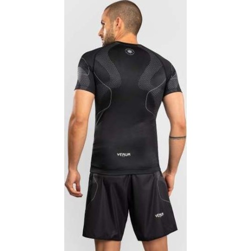 Koszulka rashguard Venum Nexus z krótkim rękawem - czarno-srebrna