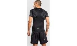 Koszulka rashguard Venum Nexus z krótkim rękawem - czarno-srebrna