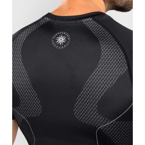 Koszulka rashguard Venum Nexus z krótkim rękawem - czarno-srebrna