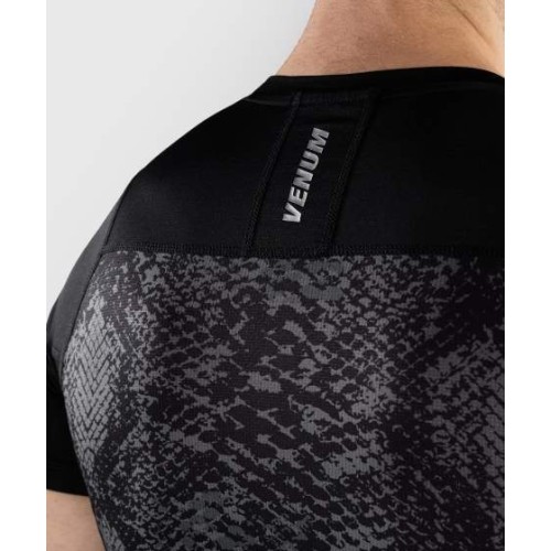 Rashguard Venum G-Fit Scales z krótkim rękawem – czarno-grafitowy