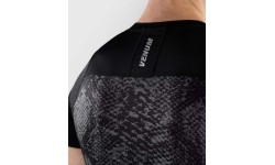 Rashguard Venum G-Fit Scales z krótkim rękawem – czarno-grafitowy