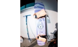 Deska snowboardowa Yes. Rival