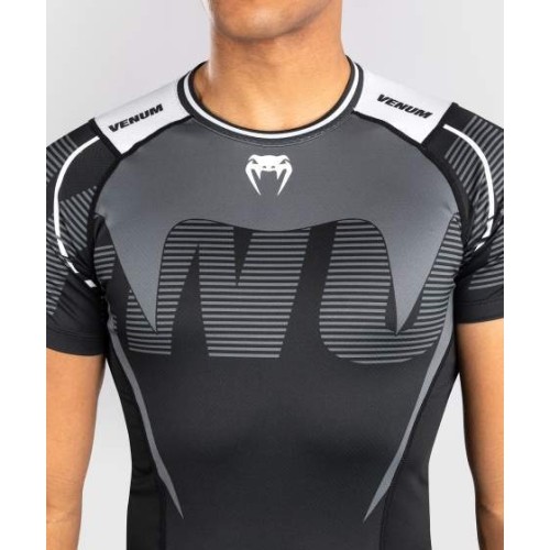 Koszulka Rashguard Venum Adrenaline z krótkim rękawem, czarny/srebrnoszary