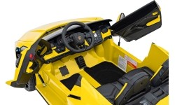 Pojazd elektryczny Lamborghini Revuelto XL, żółty